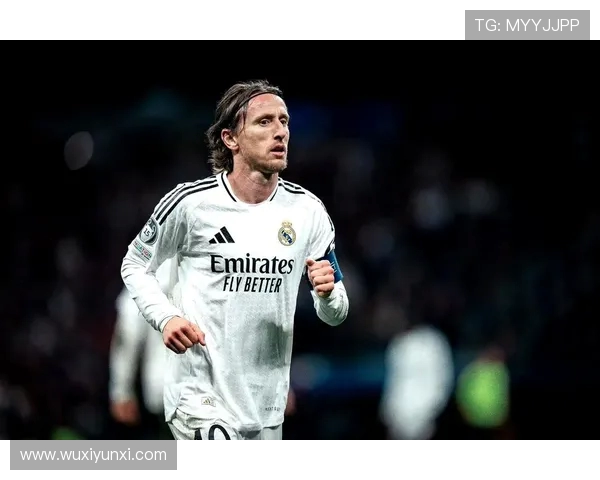 老当益壮再现绿茵传奇莫德里奇荣膺AC米兰十月最佳球员